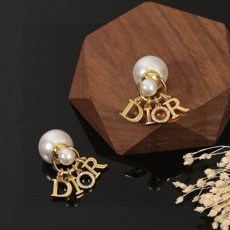 Classic Christian Dior Earrings 232737