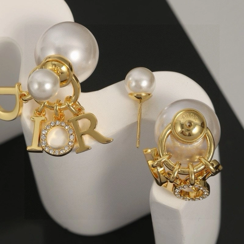 Classic Christian Dior Earrings 232737