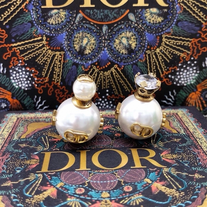 Modern Christian Dior Earrings 232720