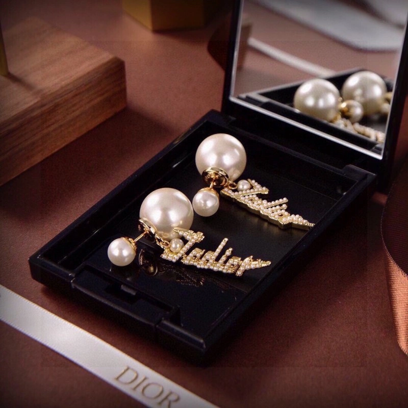 Christian Dior Earrings TimelessDesign 232700