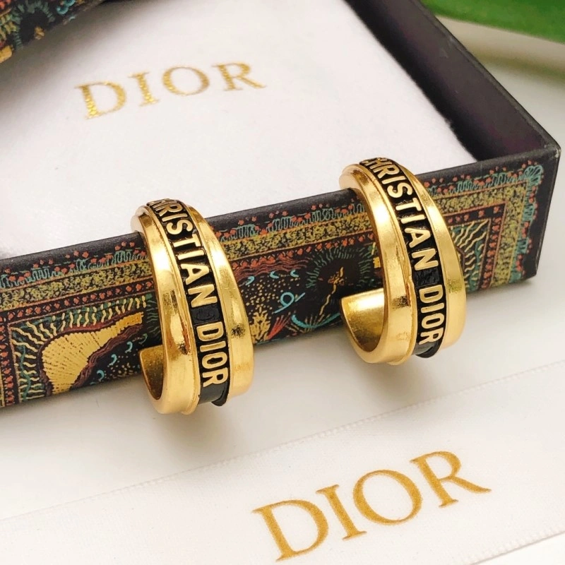 UrbanStyle Christian Dior Earrings 232694