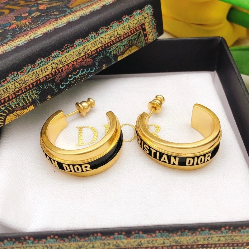 UrbanStyle Christian Dior Earrings 232694