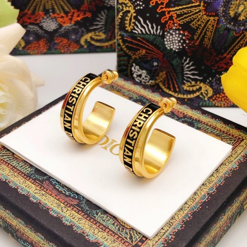UrbanStyle Christian Dior Earrings 232694