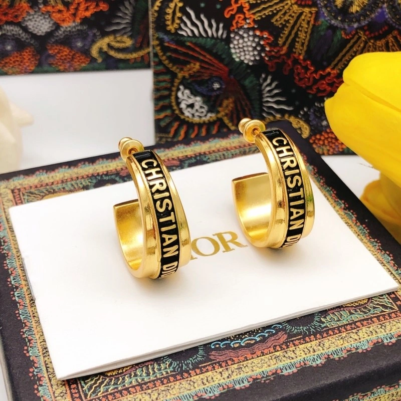 UrbanStyle Christian Dior Earrings 232694
