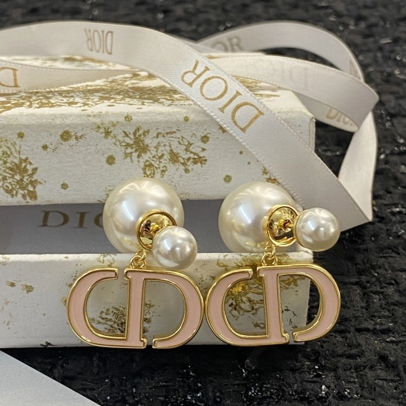 HighQuality Christian Dior Earrings 232751