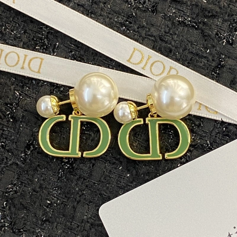 Christian Dior Earrings Compact 232683