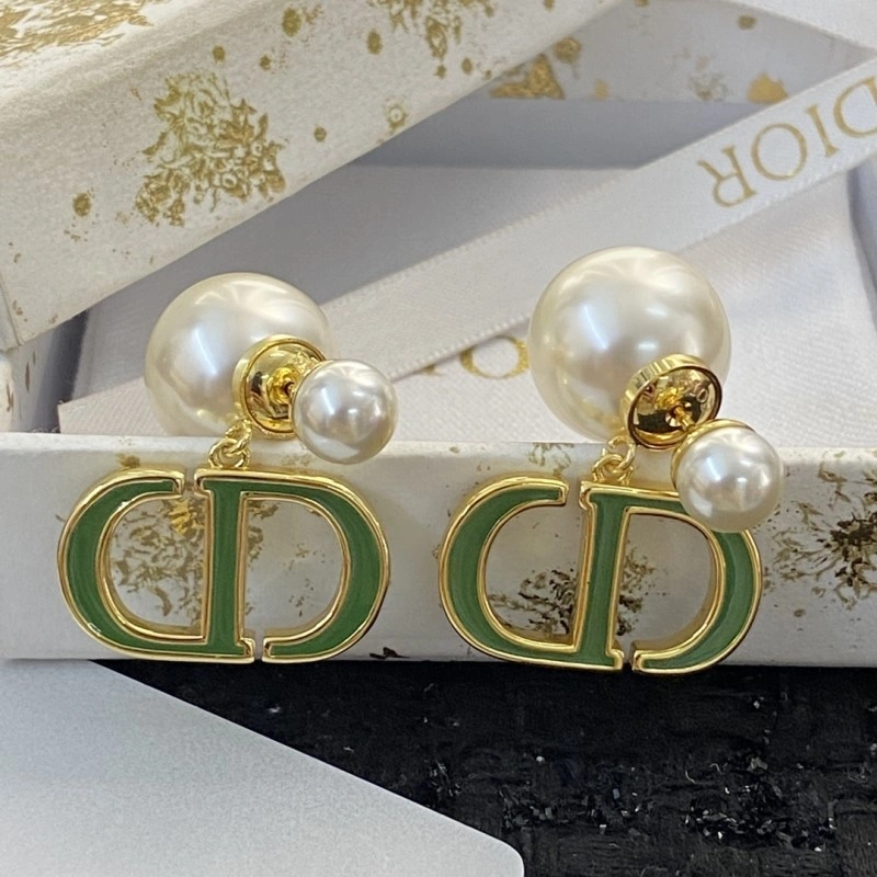 Christian Dior Earrings Compact 232683