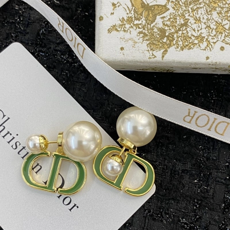 Christian Dior Earrings Compact 232683