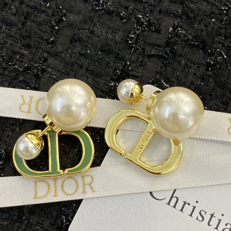 Christian Dior Earrings Compact 232683