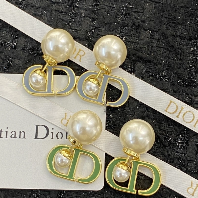 Christian Dior Earrings Compact 232683