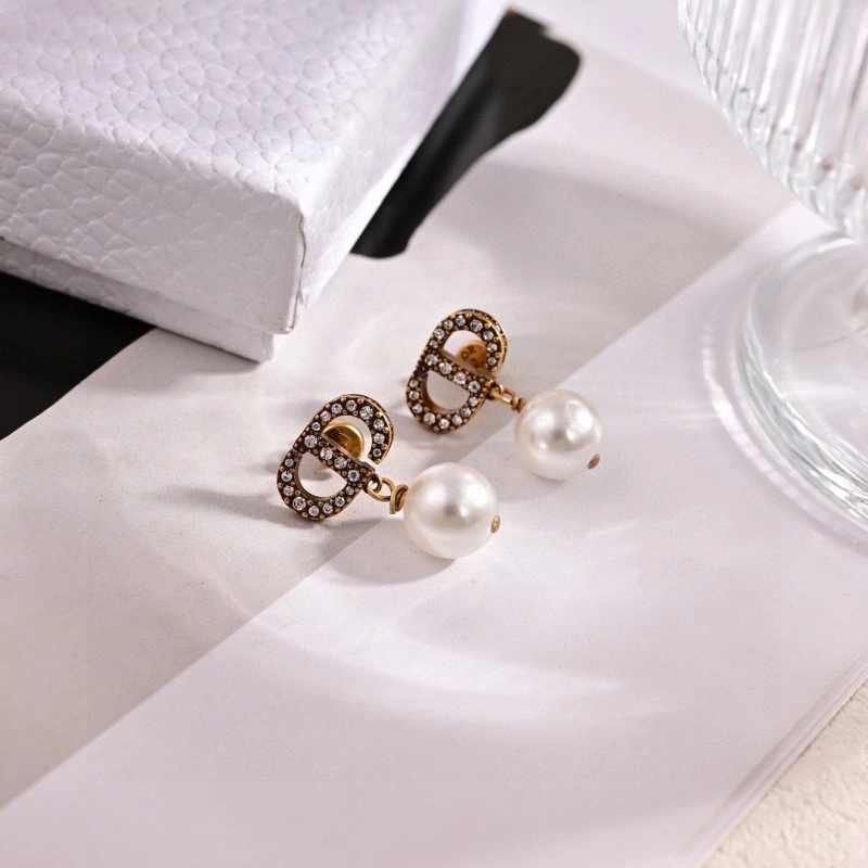Classic Christian Dior Earrings 232699