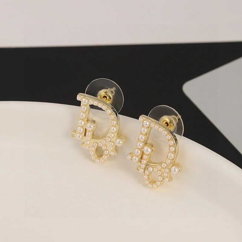 Attractive Christian Dior Earrings 232691