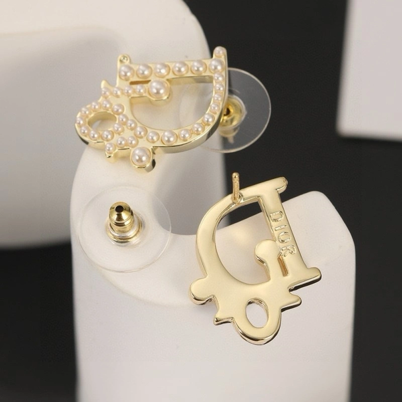Attractive Christian Dior Earrings 232691