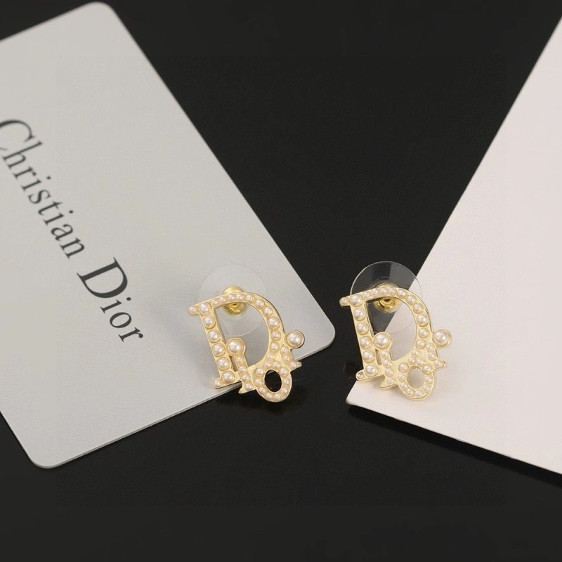 Attractive Christian Dior Earrings 232691