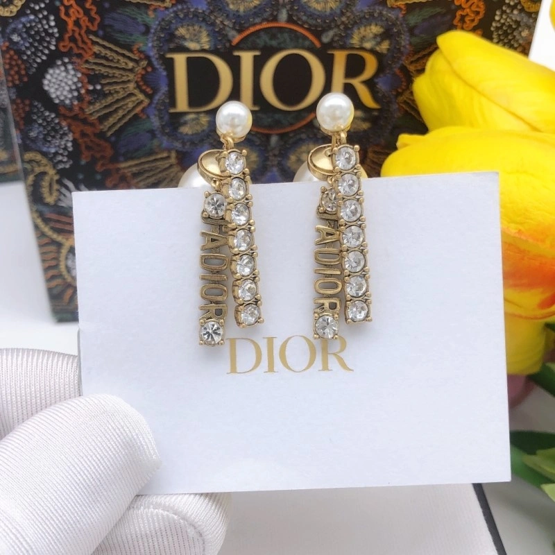 Cozy Christian Dior Earrings 232648