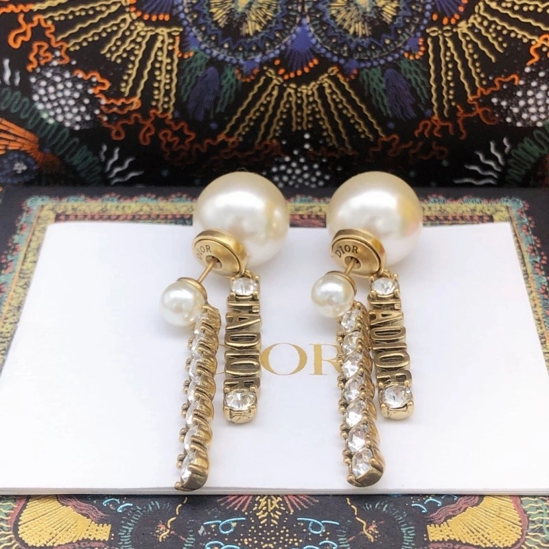 Cozy Christian Dior Earrings 232648