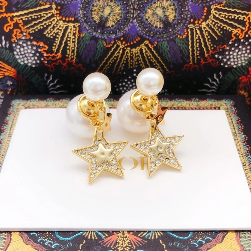 Comfortable Christian Dior Earrings 232678