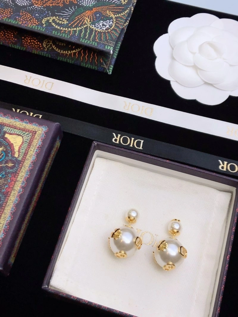 FashionForward Christian Dior Earrings 232673