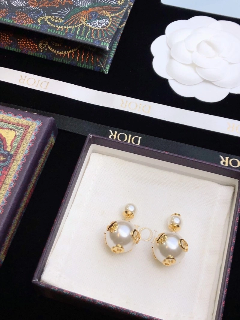 FashionForward Christian Dior Earrings 232673