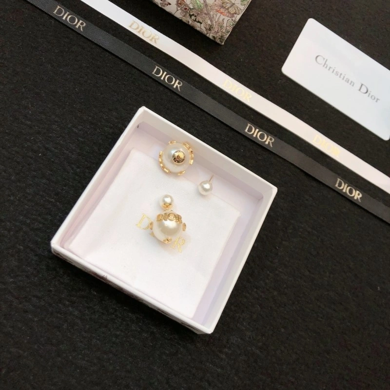 Christian Dior Earrings MoistureWicking 232644