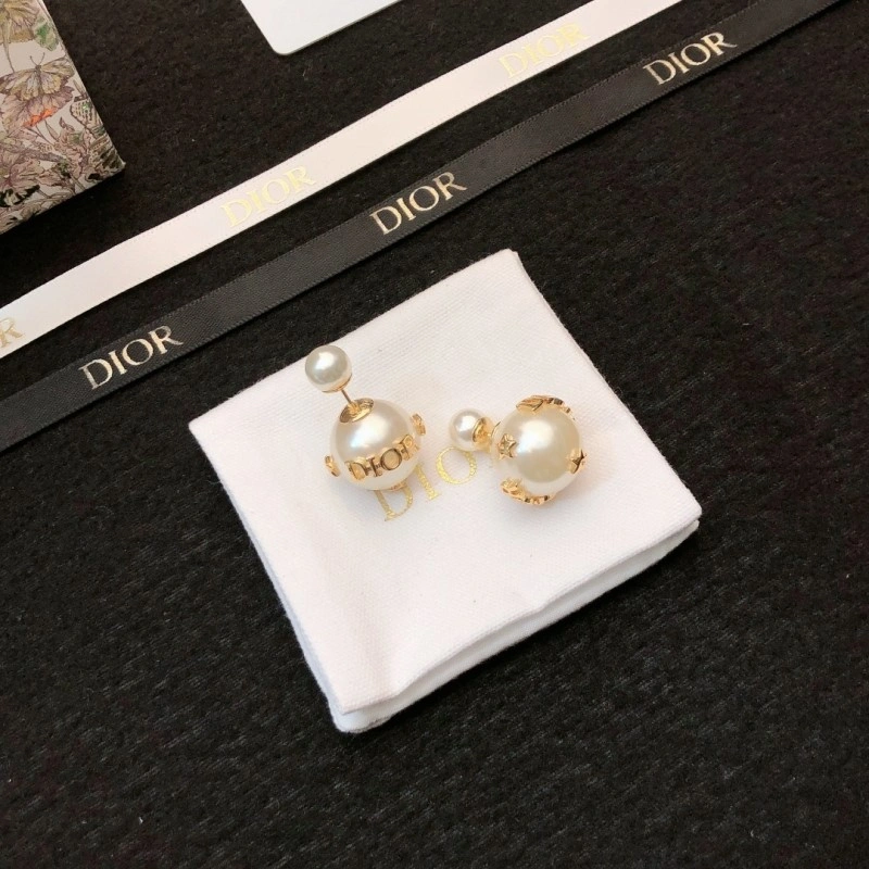 Christian Dior Earrings MoistureWicking 232644