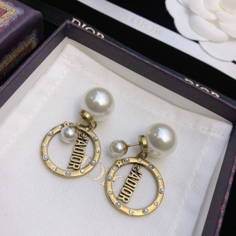 Chic Christian Dior Earrings 232652