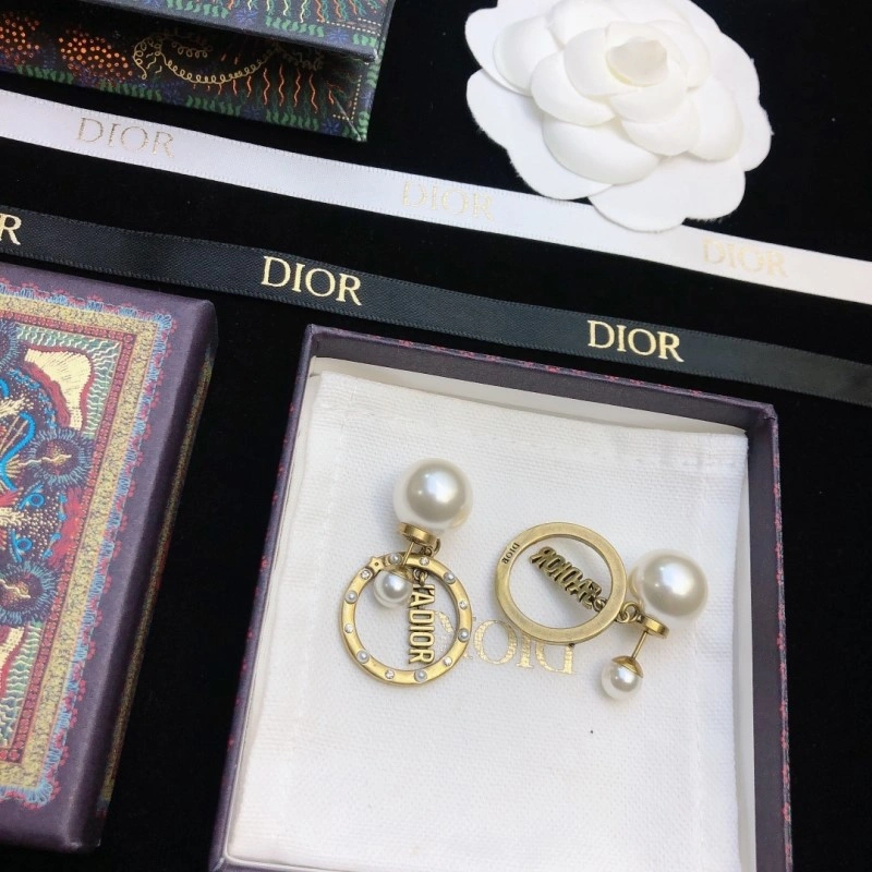 Chic Christian Dior Earrings 232652