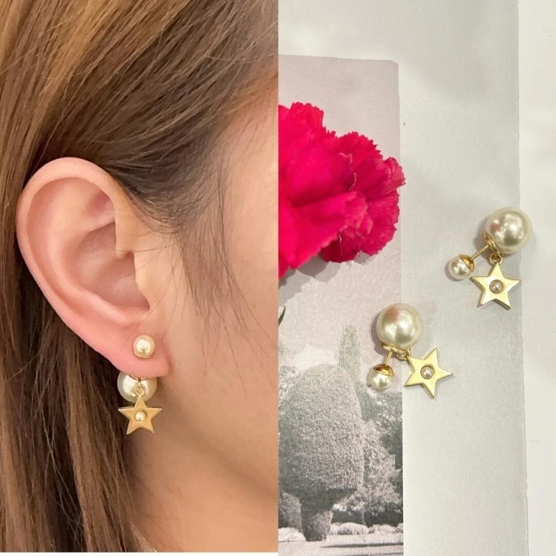 Supportive Christian Dior Earrings 232651