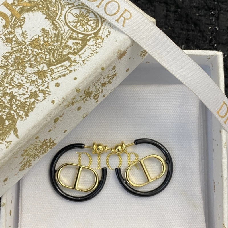 Classic Christian Dior Earrings 232601
