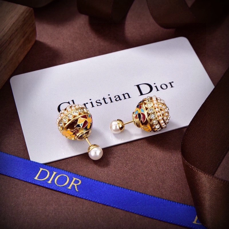 Efficient Christian Dior Earrings 232624