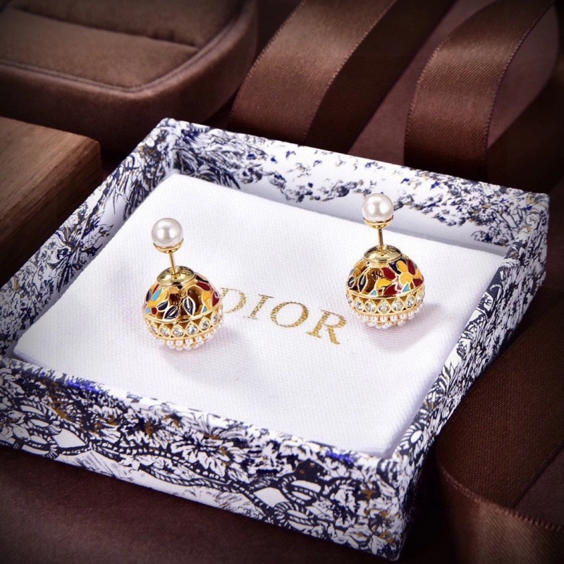 Efficient Christian Dior Earrings 232624