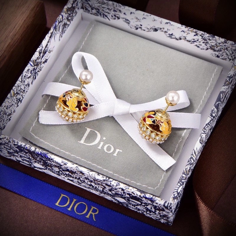 Efficient Christian Dior Earrings 232624