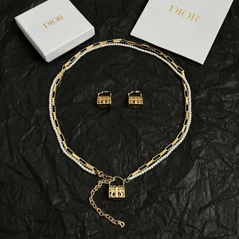 SunProtective Christian Dior Earrings 232589