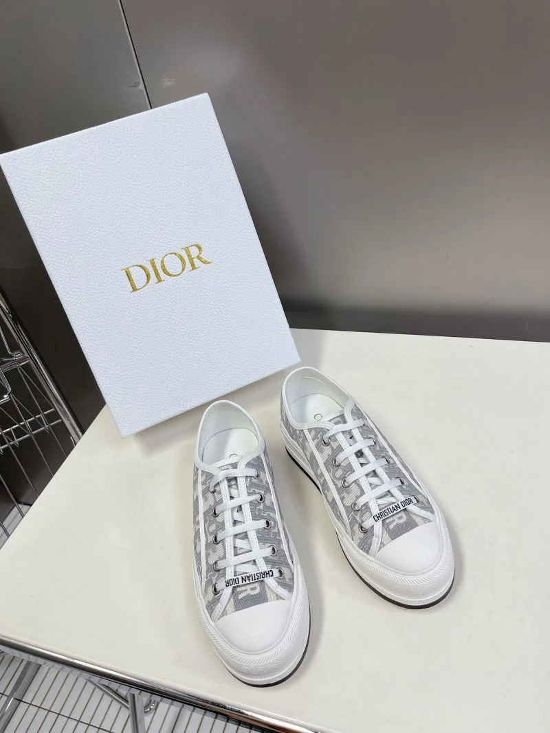 Stylish Christian Dior Flat Shoes 21315