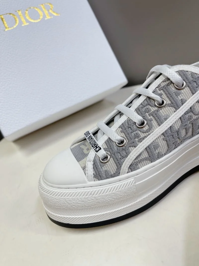 Stylish Christian Dior Flat Shoes 21315