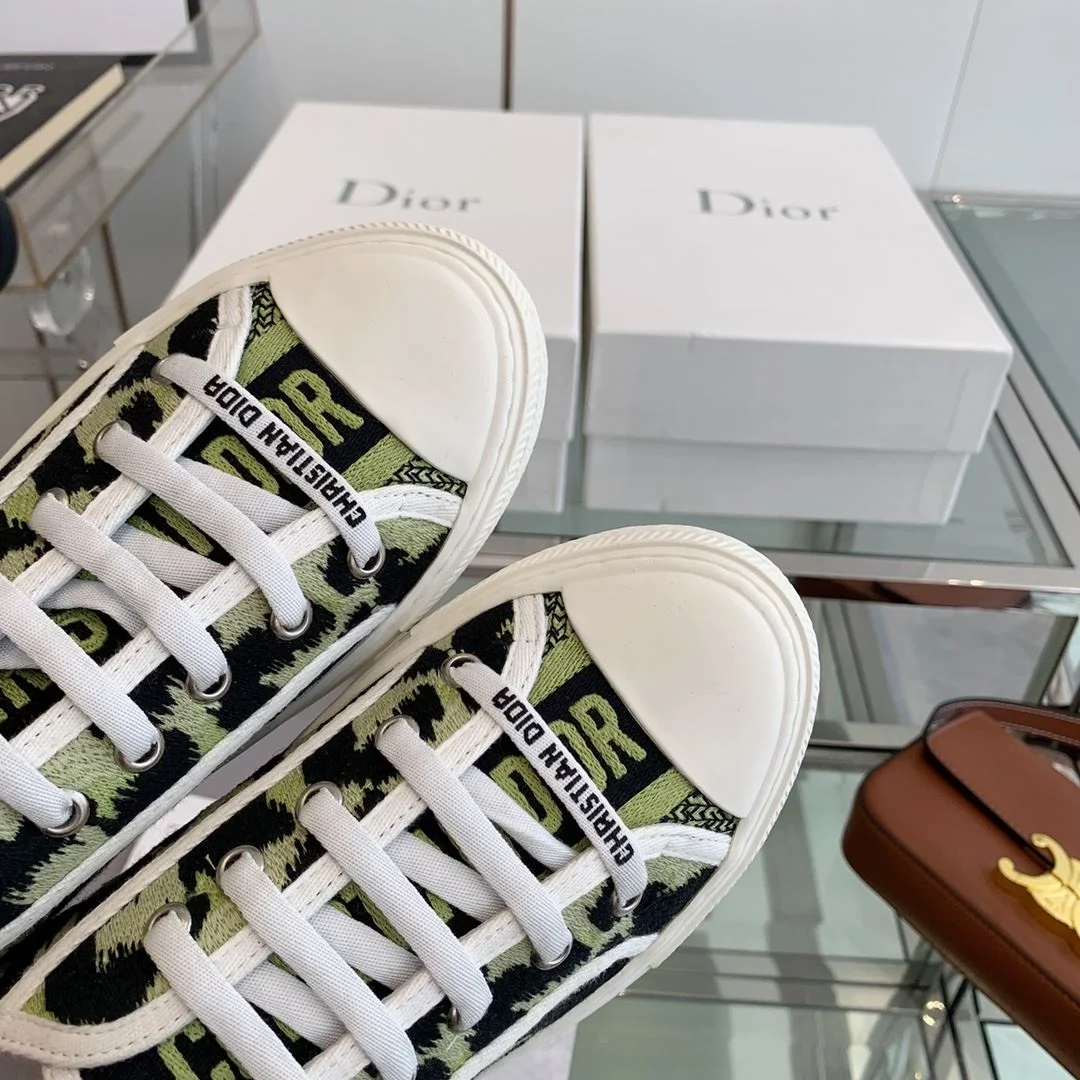 TopPick Christian Dior Flat Shoes 21312