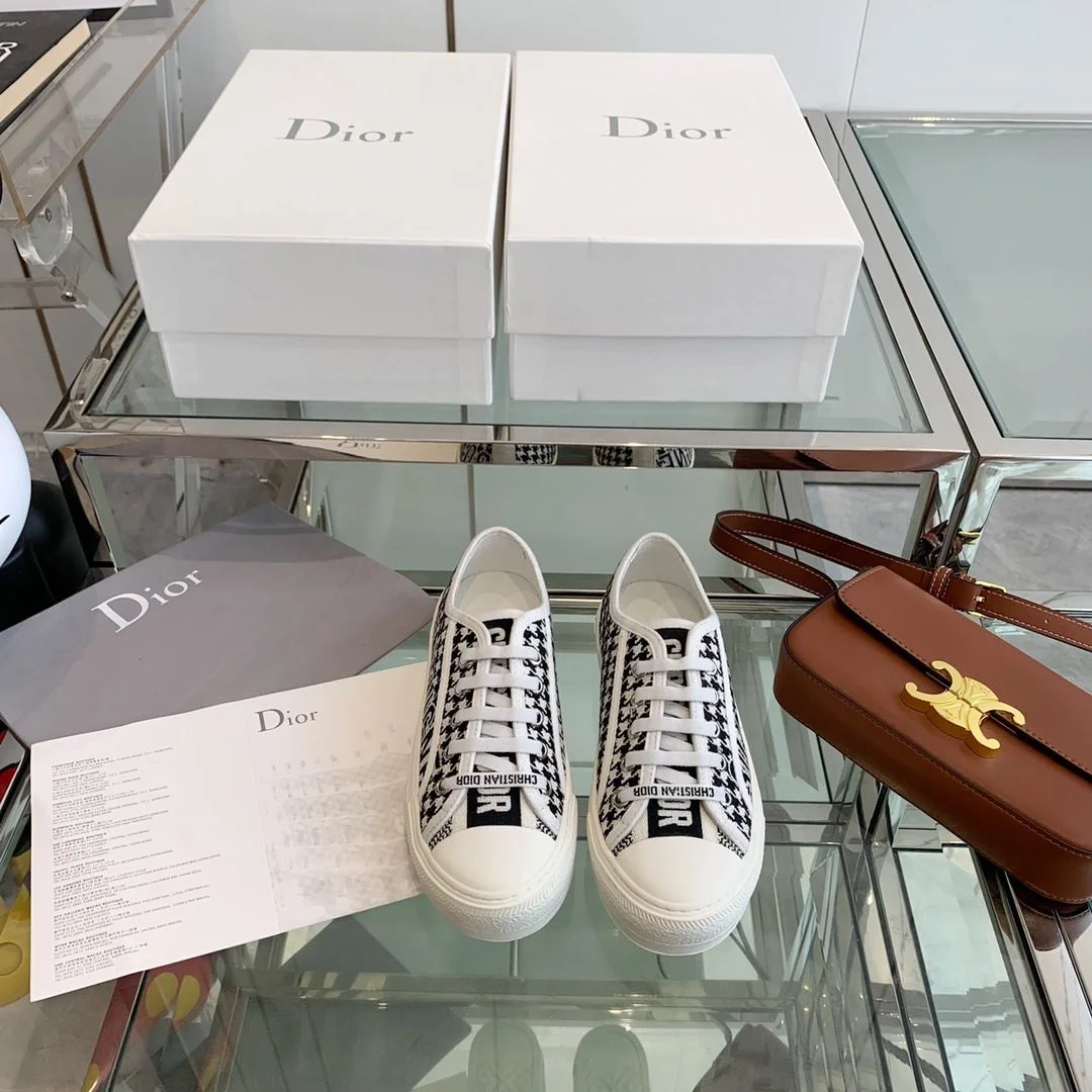 SportInspired Christian Dior Flat Shoes 21301