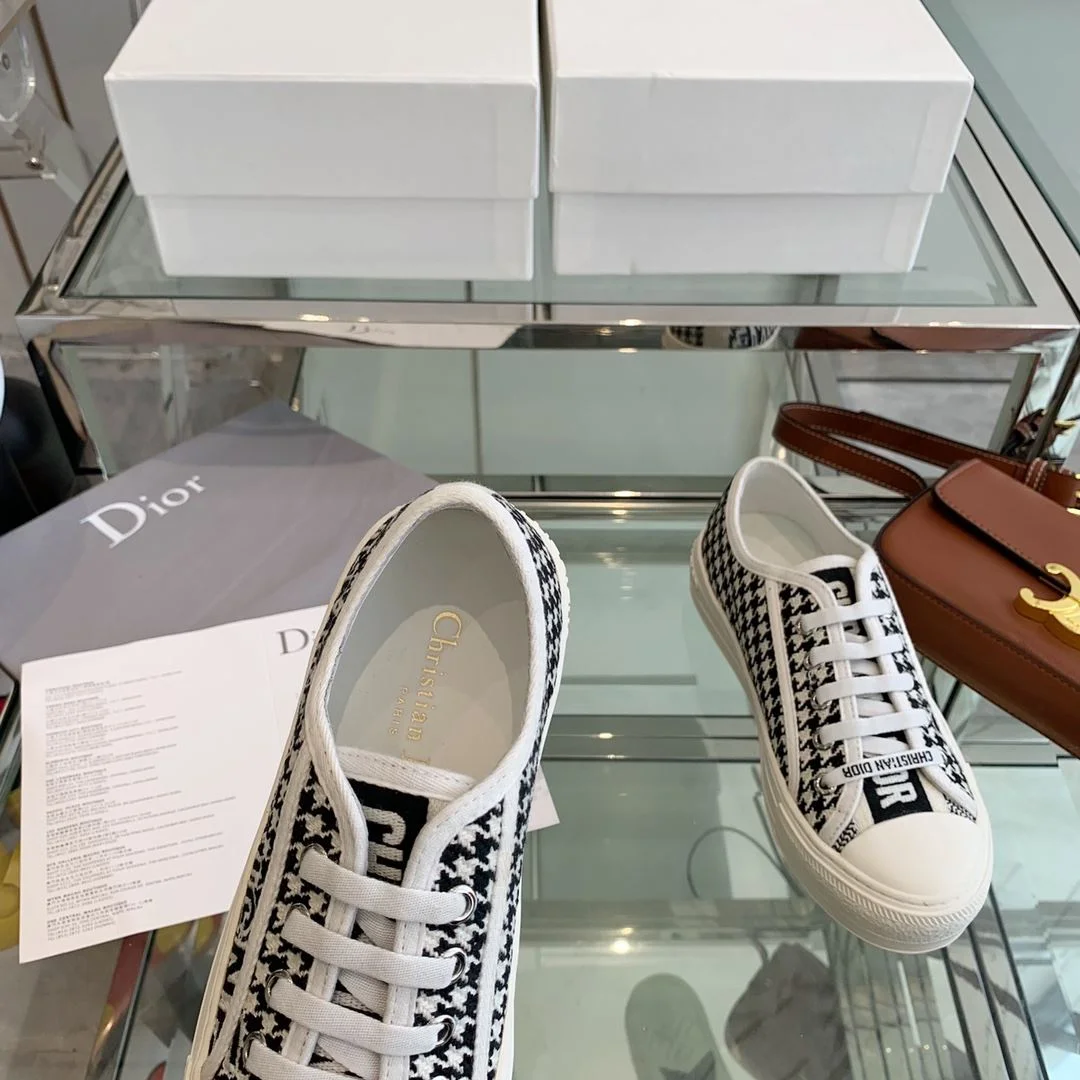 SportInspired Christian Dior Flat Shoes 21301