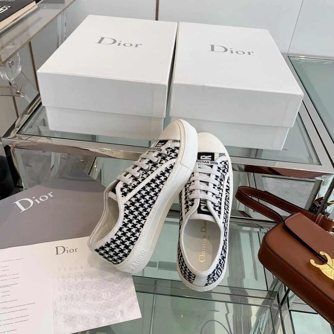 SportInspired Christian Dior Flat Shoes 21301