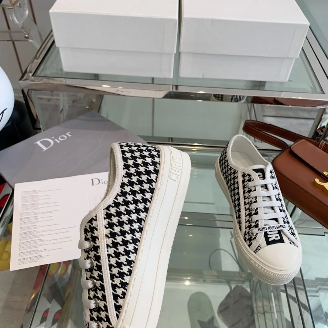 SportInspired Christian Dior Flat Shoes 21301
