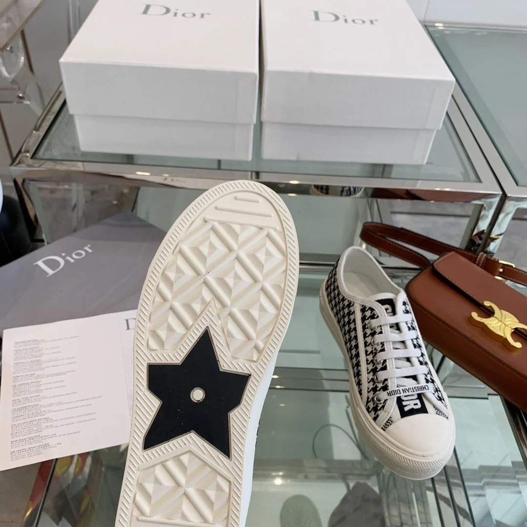 SportInspired Christian Dior Flat Shoes 21301