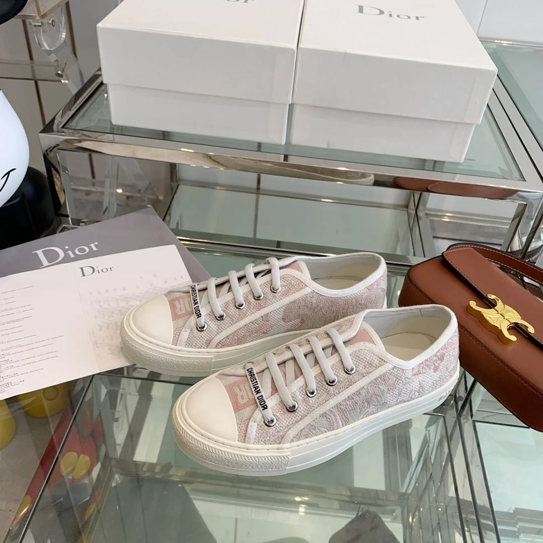 Tailored Christian Dior Flat Shoes 21298