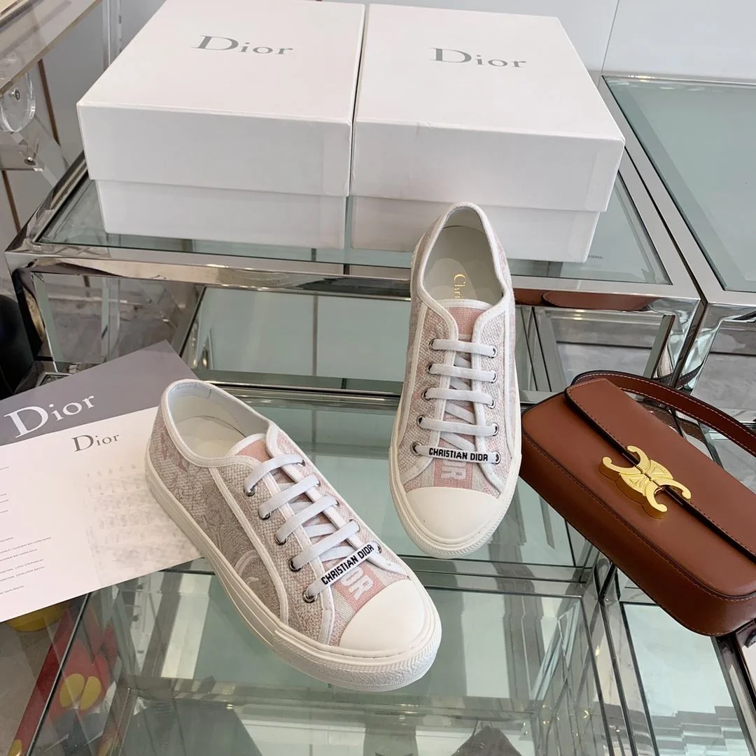 Tailored Christian Dior Flat Shoes 21298