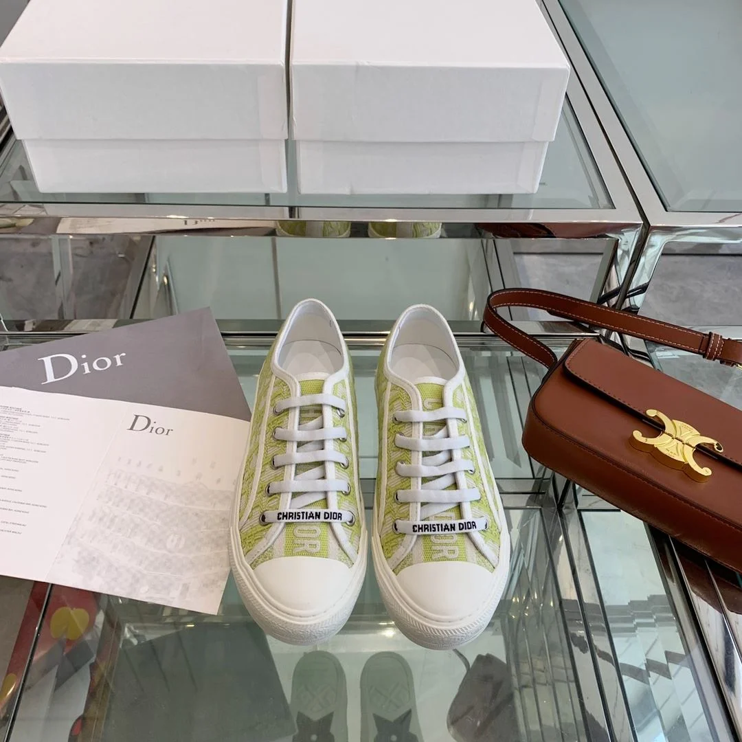 Stylish Christian Dior Flat Shoes 21291