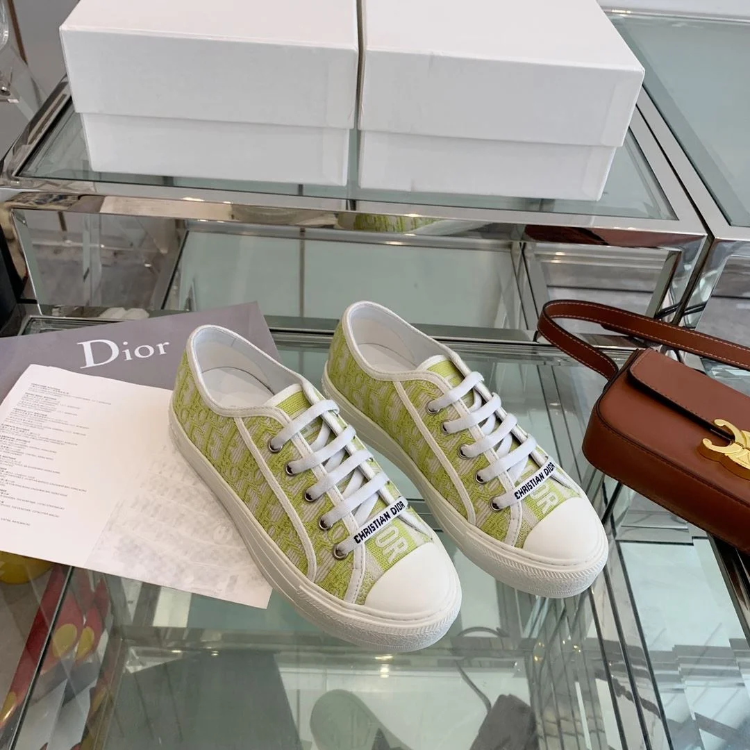 Stylish Christian Dior Flat Shoes 21291