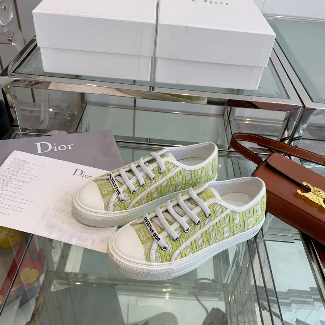 Stylish Christian Dior Flat Shoes 21291