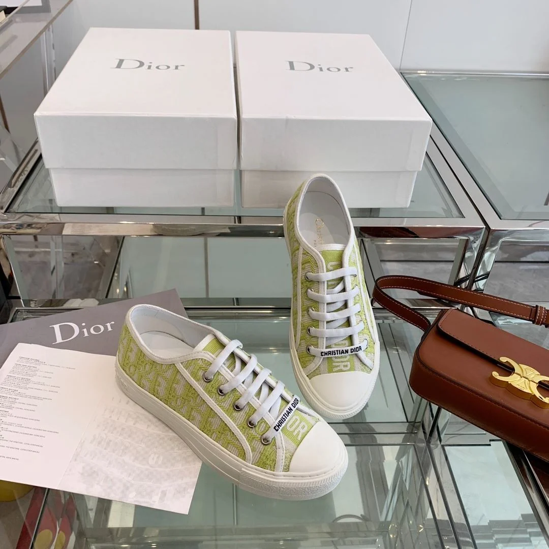 Stylish Christian Dior Flat Shoes 21291