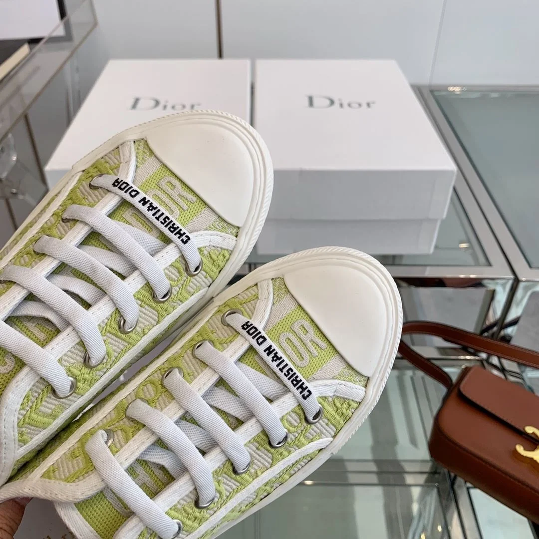 Stylish Christian Dior Flat Shoes 21291