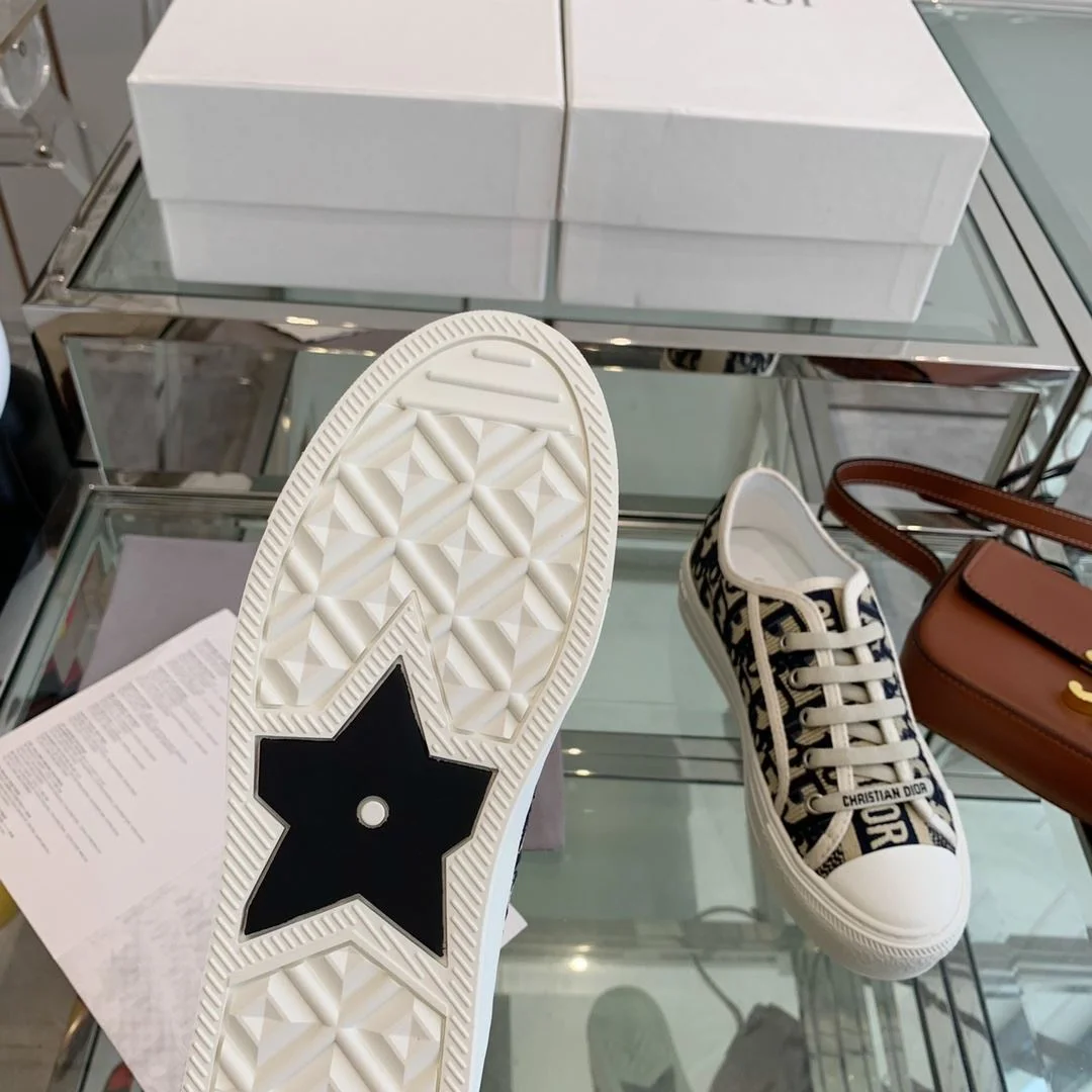 Durable Christian Dior Flat Shoes 21286