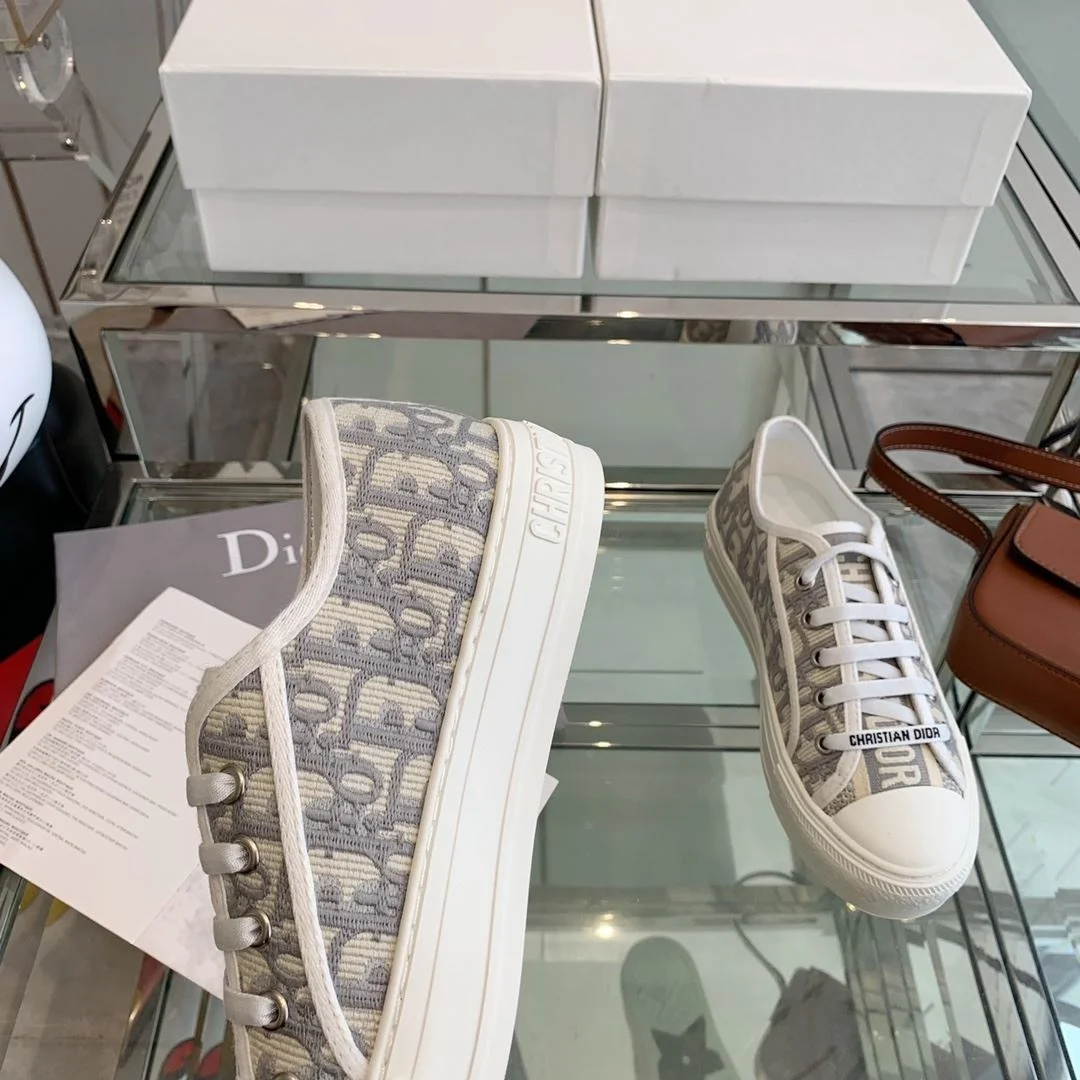 Premium Christian Dior Flat Shoes 21289